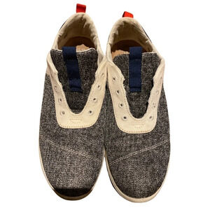 Toms comfy sneakers  size 10